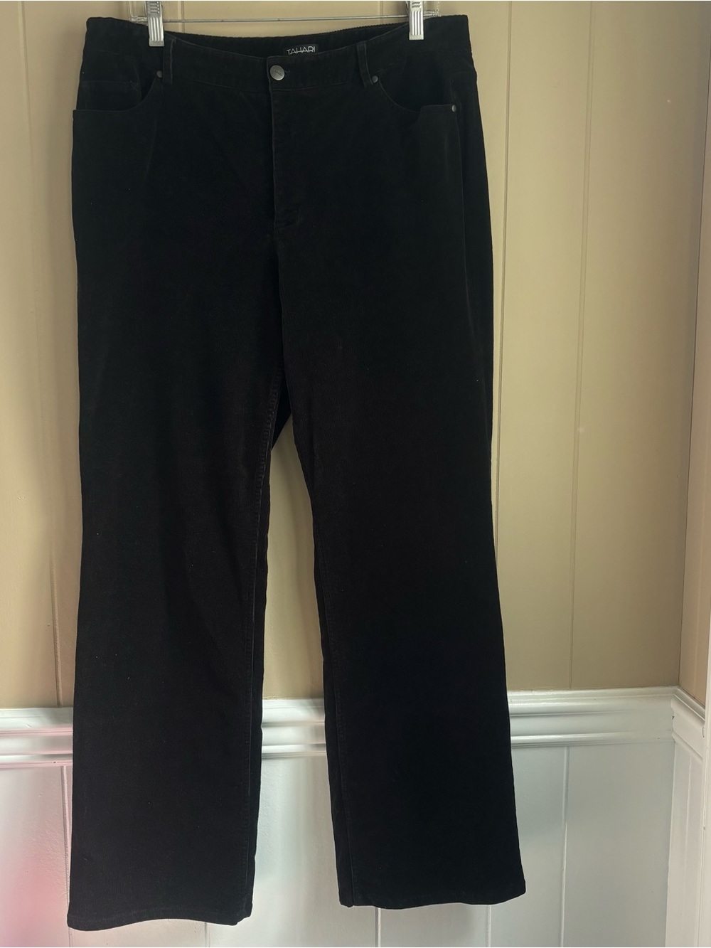 Tahari Women's Classic Black Fine Corduroy Straight Leg Pants Size 14 Stretch.